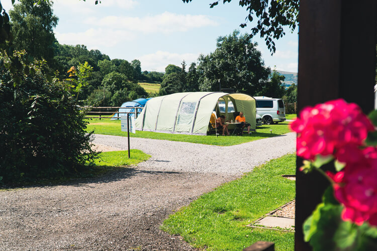 Laneside Caravan Park - Image 3 - UK Tourism Online