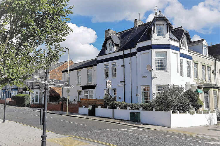 Atlantis Guest House - Guest House Accommodation In South Shields