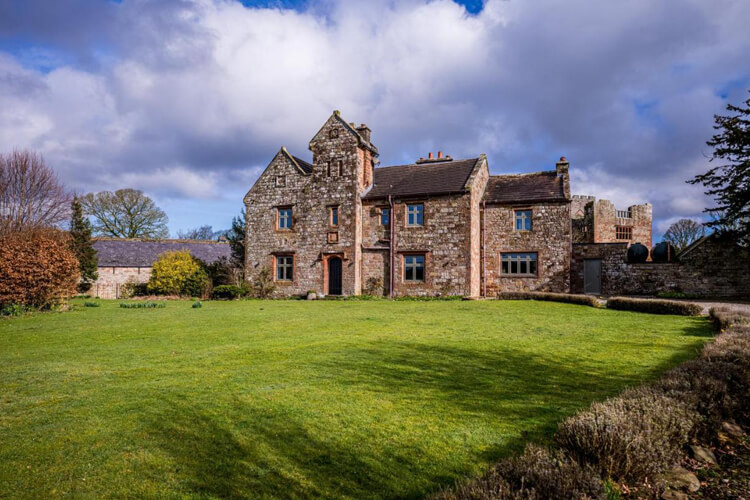 Abbey Farmhouse - Image 1 - UK Tourism Online