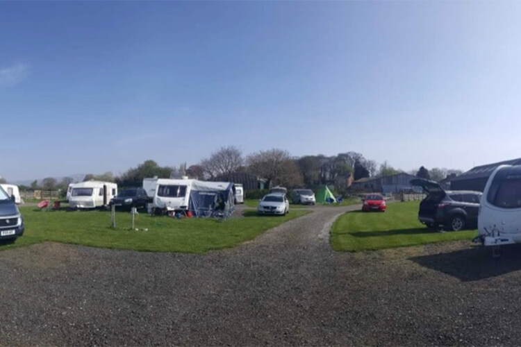 Alanholme Caravan and Camping - Image 1 - UK Tourism Online