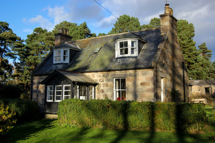 Royal Deeside Holiday Cottages - Image 1 - UK Tourism Online