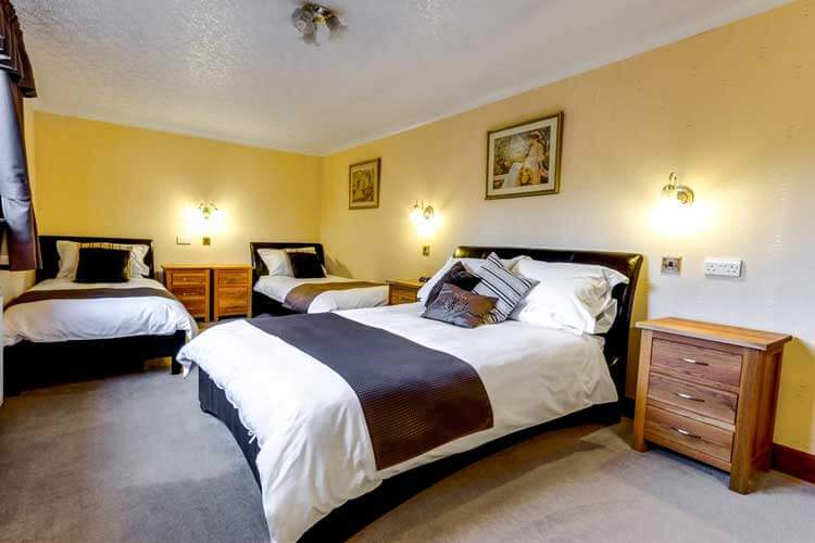 Lyndon Guest House - Image 3 - UK Tourism Online