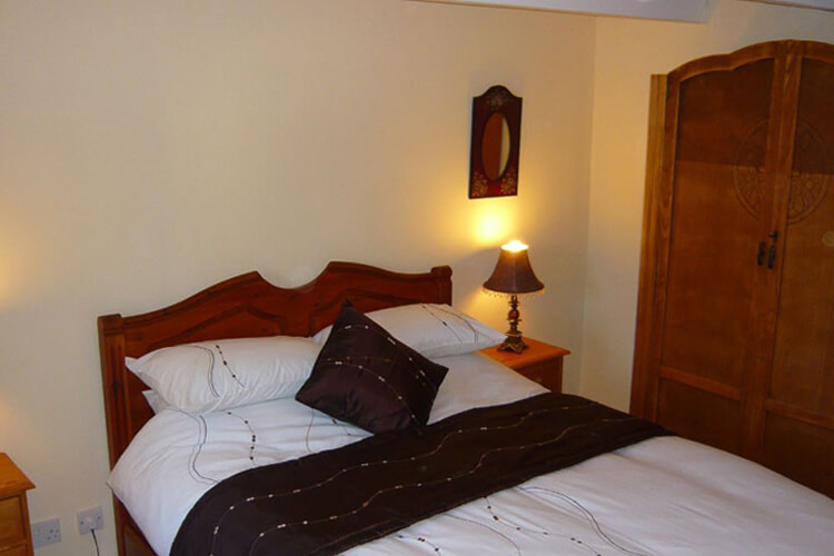 Tigh Beag Holiday Cottage - Image 1 - UK Tourism Online