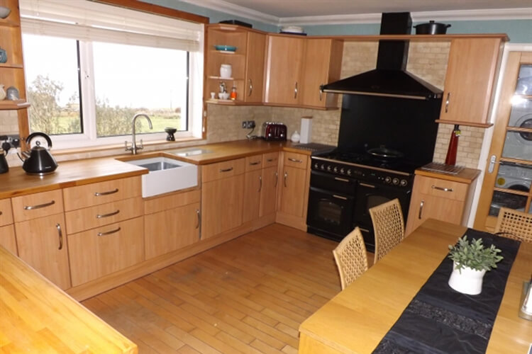 Waternish Holiday Cottages - Image 2 - UK Tourism Online