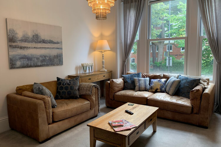 Alma Lodge Serviced Apartments  - Image 2 - UK Tourism Online