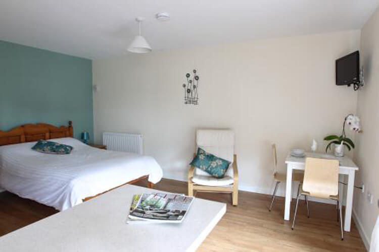 Elm Tree Farm Accommodation - Image 4 - UK Tourism Online