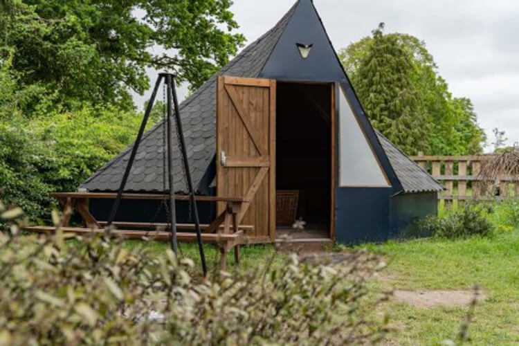 Bell Tent Glamping - Image 2 - UK Tourism Online