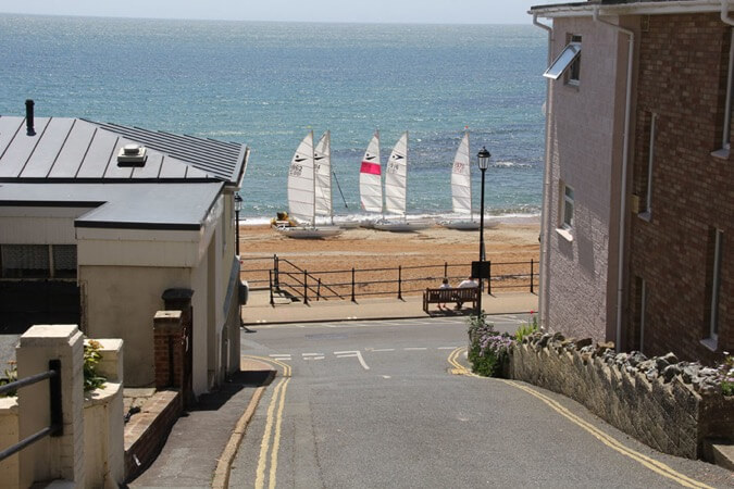 Seaside Thumbnail | Ventnor - Isle of Wight | UK Tourism Online