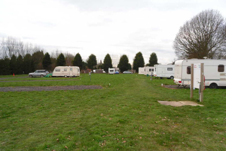 The Finches Caravan & Camping Site - Image 3 - UK Tourism Online