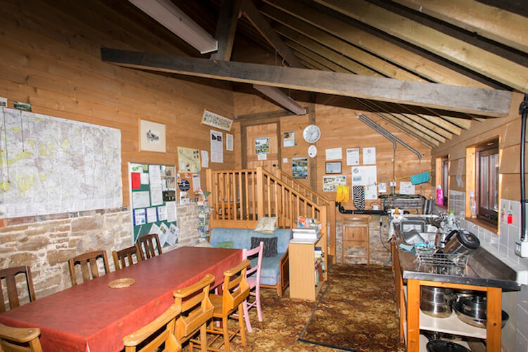 Puttenham Barn Bunkhouse - Image 3 - UK Tourism Online