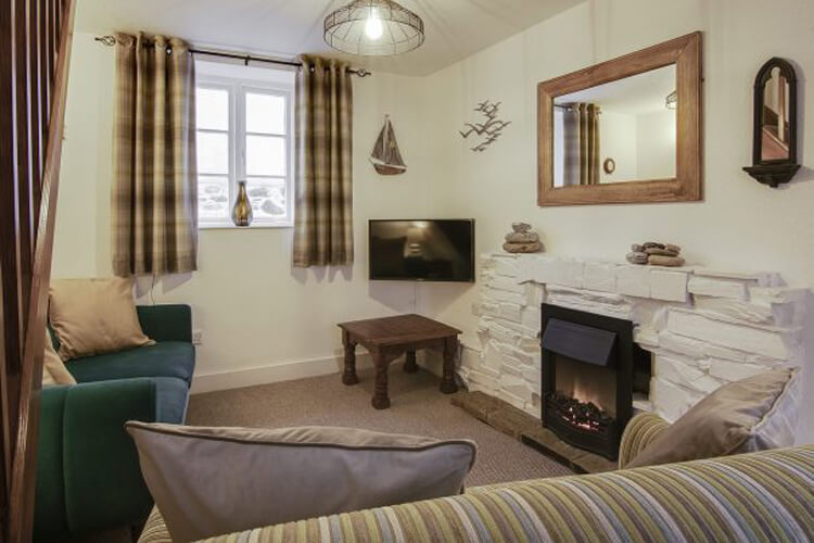 Rosevean Cottage - Image 2 - UK Tourism Online