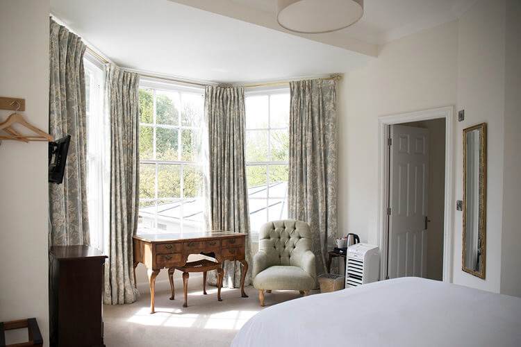 The Eagle House Hotel - Image 1 - UK Tourism Online