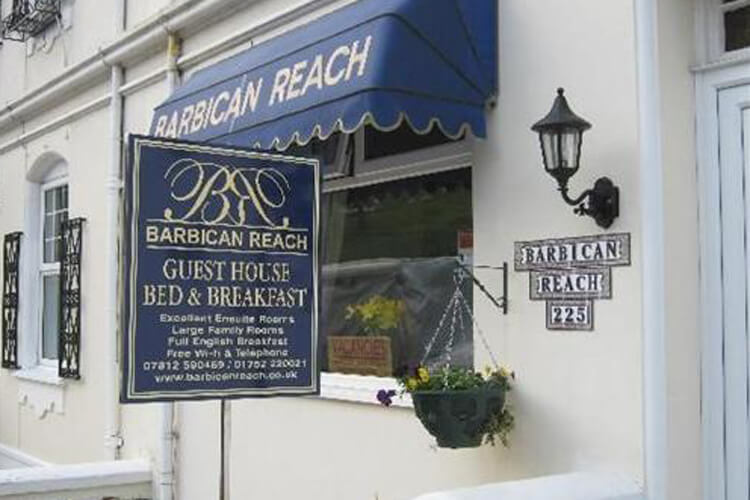 Barbican Reach Guest House - Image 1 - UK Tourism Online