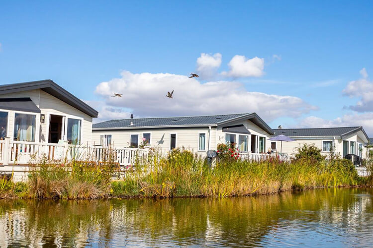 Diamond Farm - Holiday Park Accommodation in Burnham-on-Sea