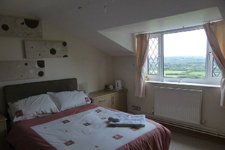 Brynawel Farm B&B - Image 2 - UK Tourism Online