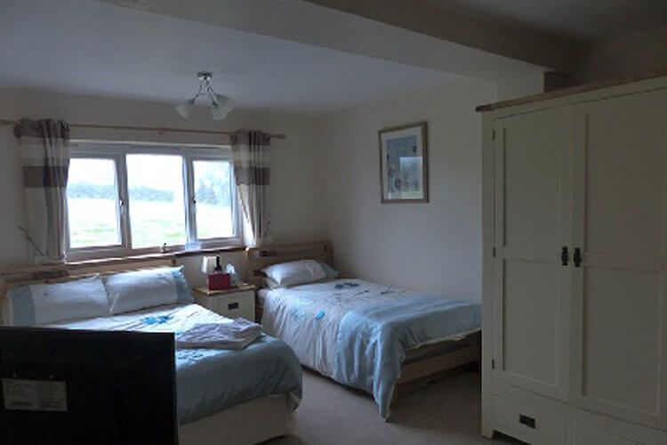 Brynawel Farm B&B - Image 4 - UK Tourism Online