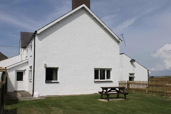 Bach Wen Farm Cottages Thumbnail | Caernarfon - North Wales | UK Tourism Online