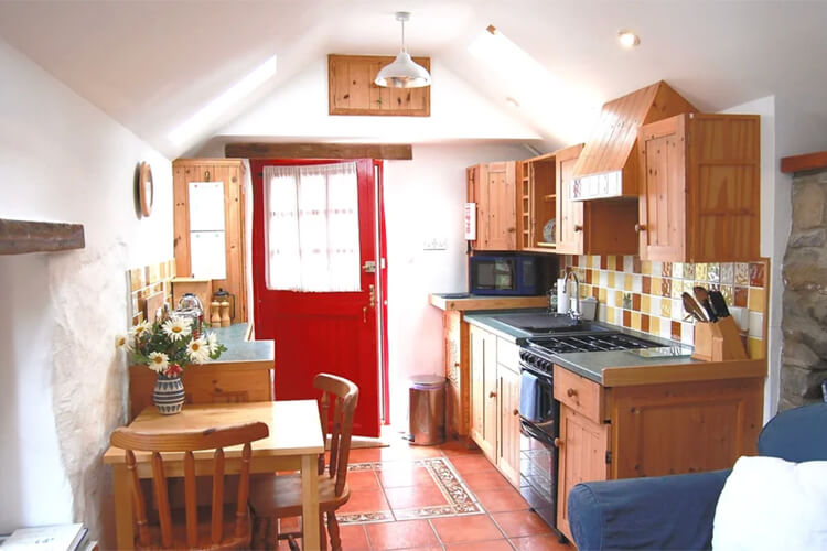 Wern Farm Cottages - Image 2 - UK Tourism Online