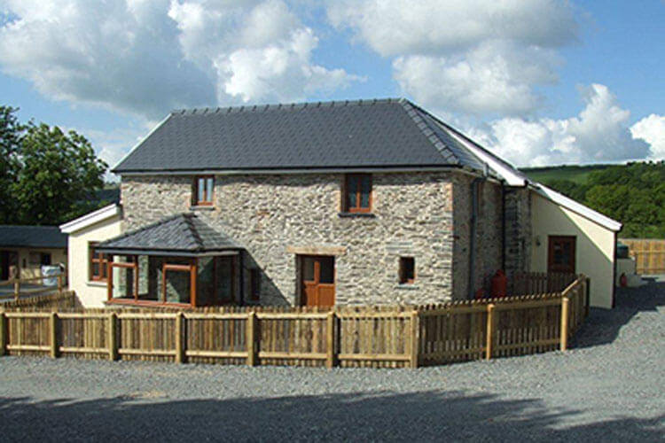 Cefn-Du Holiday Cottages slide 3