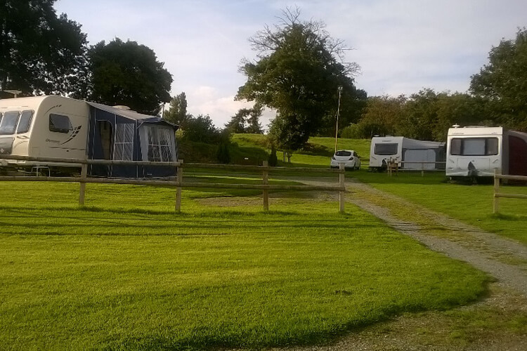 Canal Side Caravan Site - Image 3 - UK Tourism Online