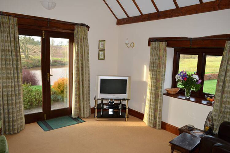 Hurst Farm Holiday Cottages - Image 2 - UK Tourism Online