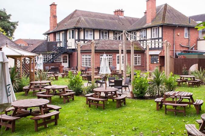 Establishment Photo of Crown Wychbold - UK Tourism Online