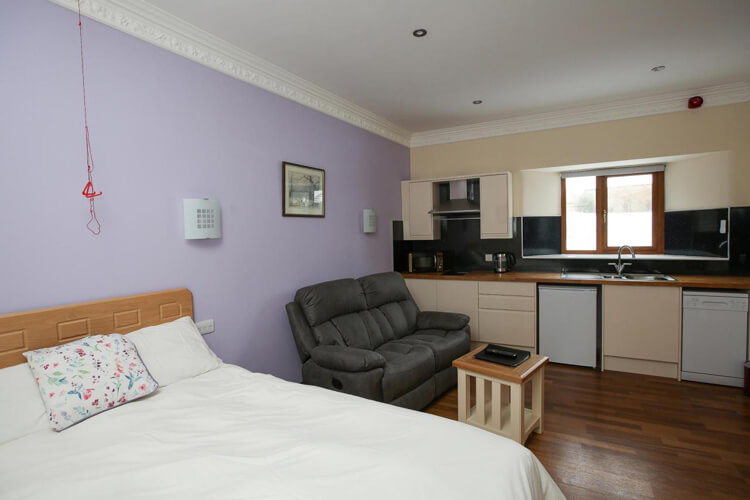 Padley Farm B & B - Image 3 - UK Tourism Online