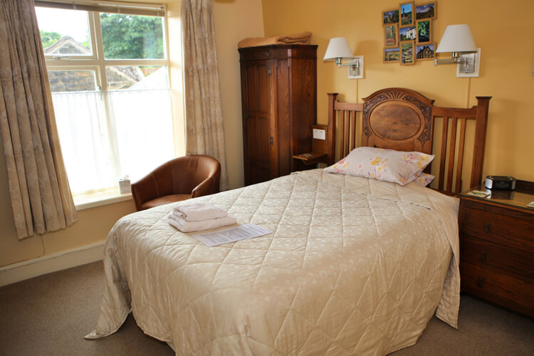 Wortley Cottage Guest House - Image 2 - UK Tourism Online